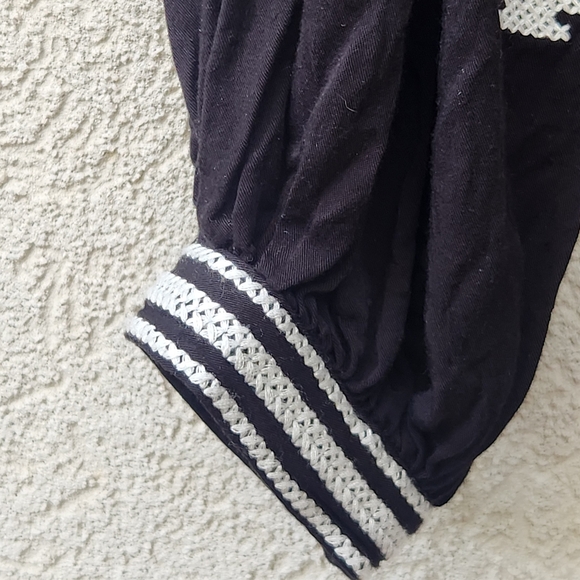 SUNDANCE Women’s Blouse Extra Small Black Aztec Embroidered Peasant Boho Tassle - Picture 7 of 11